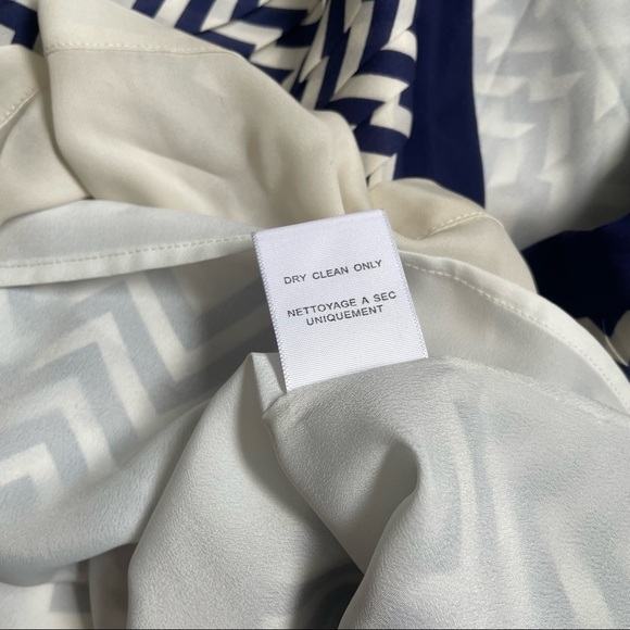 Joie Dark Navy Chevron Striped Silk Lined Short Joney Skirt EUC Sz S 1609-SK1062 - Picture 8 of 9